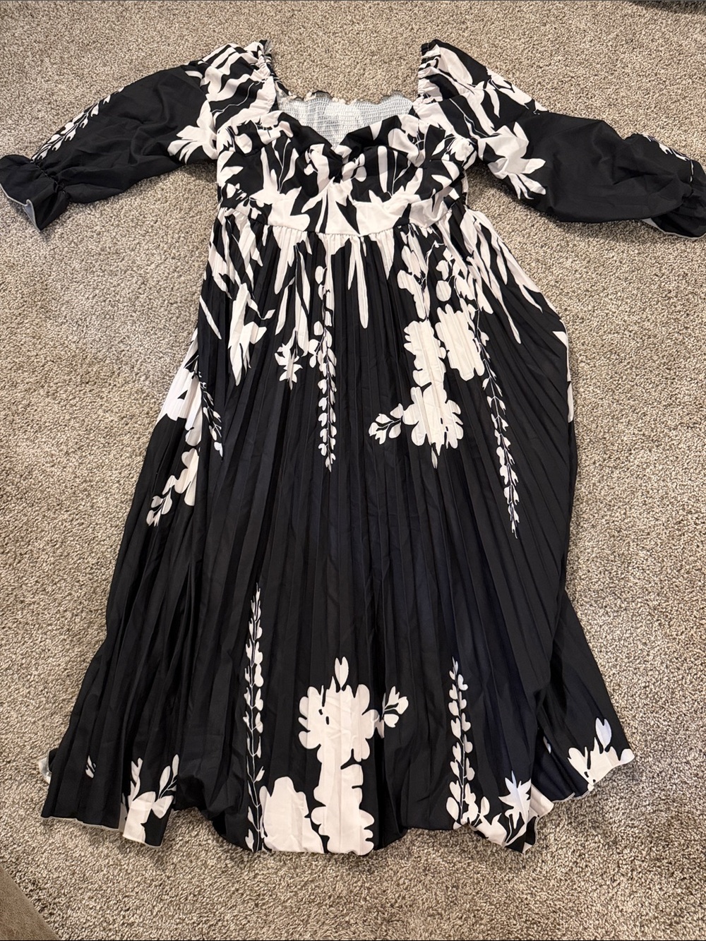 Black & White Floral Pleated Maxi Dress Shein 4x (20)